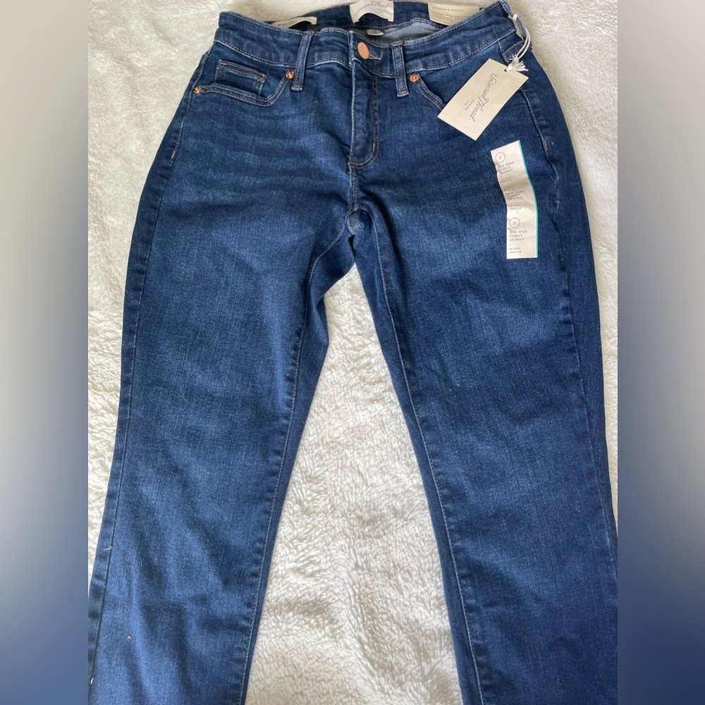 women’s unworn Universal Thread jeans